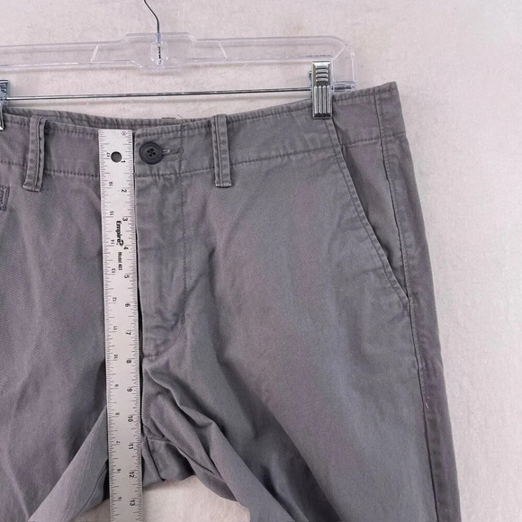 Old Navy Pants Mens Sz 34x30 Gray Athletic Fit Straight Leg Pocket Midrise Chino - Picture 4 of 12